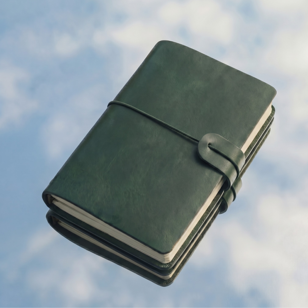 Momento Traveler's Journal - hero