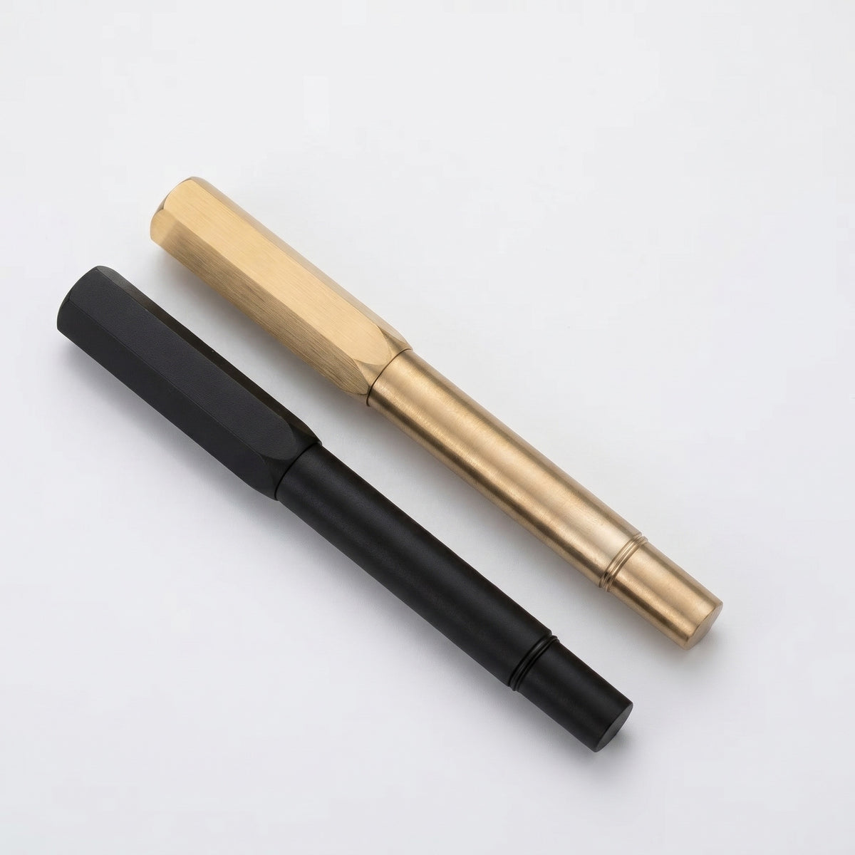 Momento Fountain Pen - Pair (Brass + Titanium)