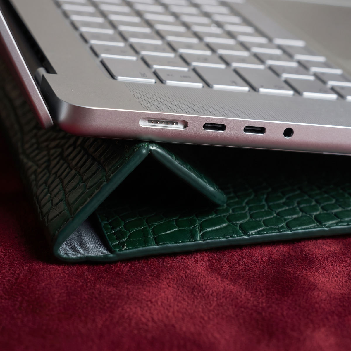 The Laptop Sleeve with Stand