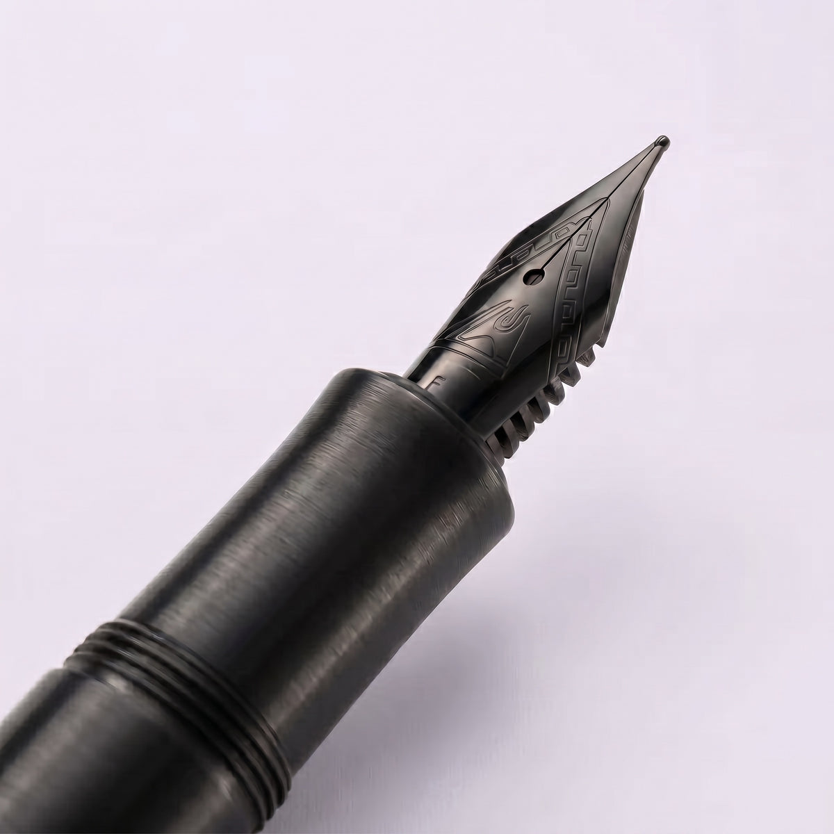 Momento Fountain Pen - Brushed Titanium